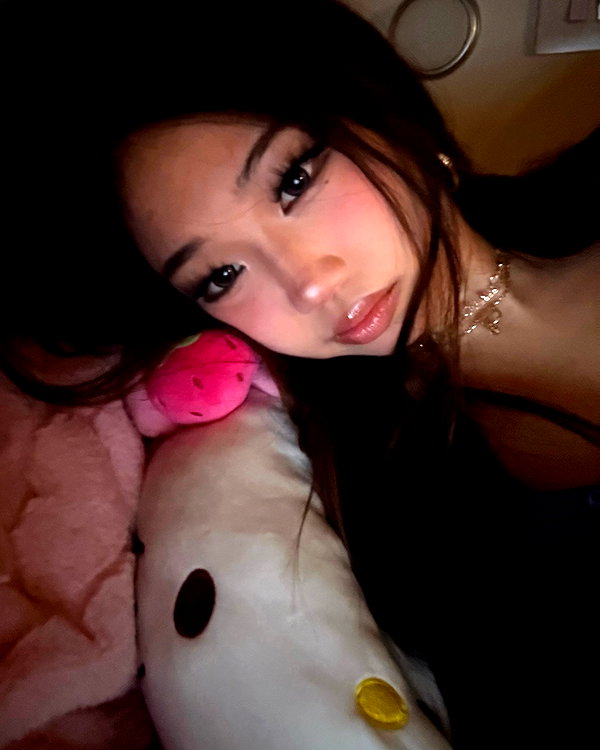 joycee.e instagram image archive image
