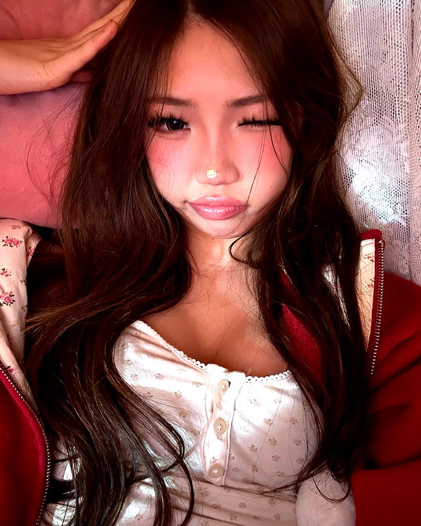 joycee.e instagram image archive image