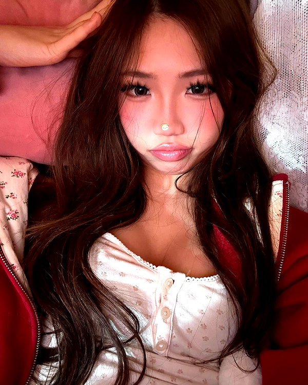 joycee.e instagram image archive image