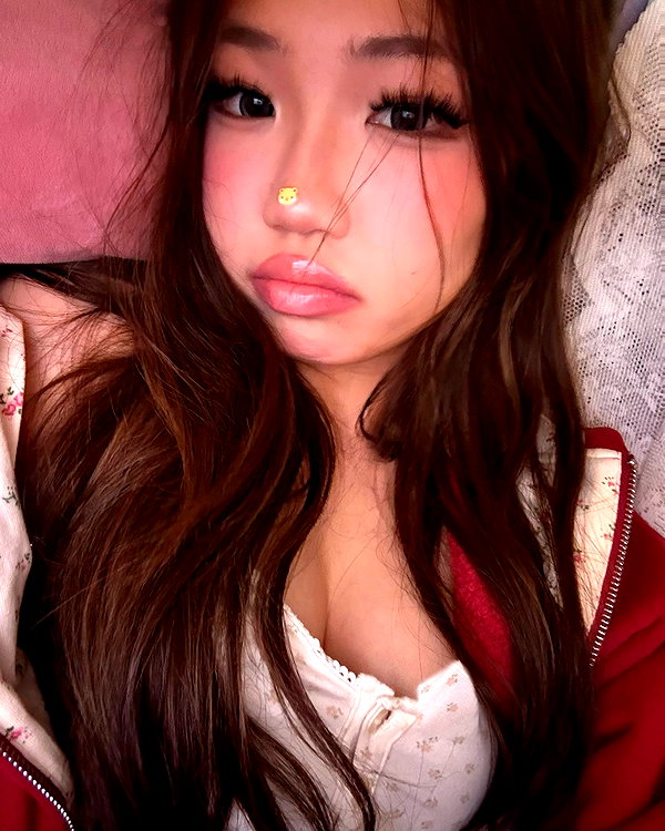 joycee.e instagram image archive image