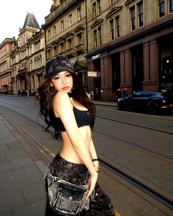 joycee.e instagram image archive image