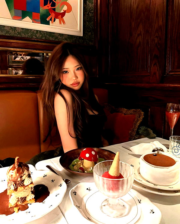 joycee.e instagram image archive image
