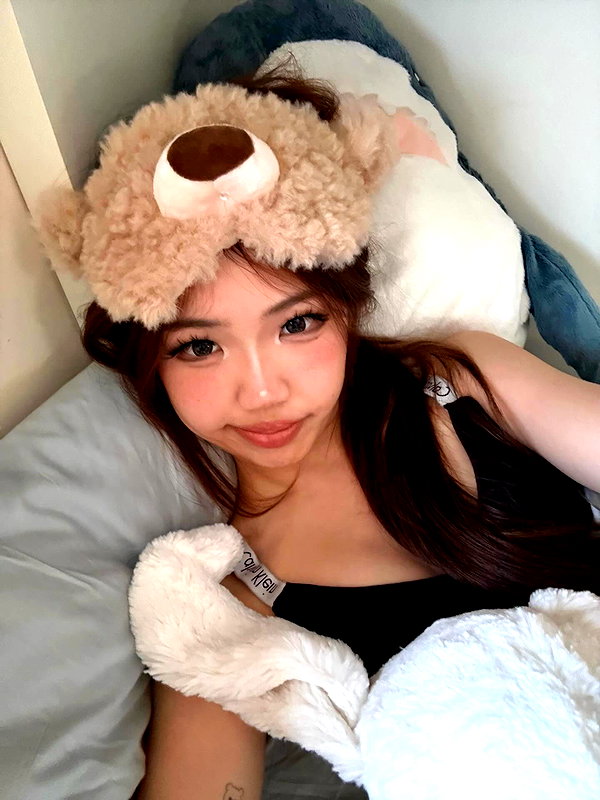 joycee.e instagram image archive image