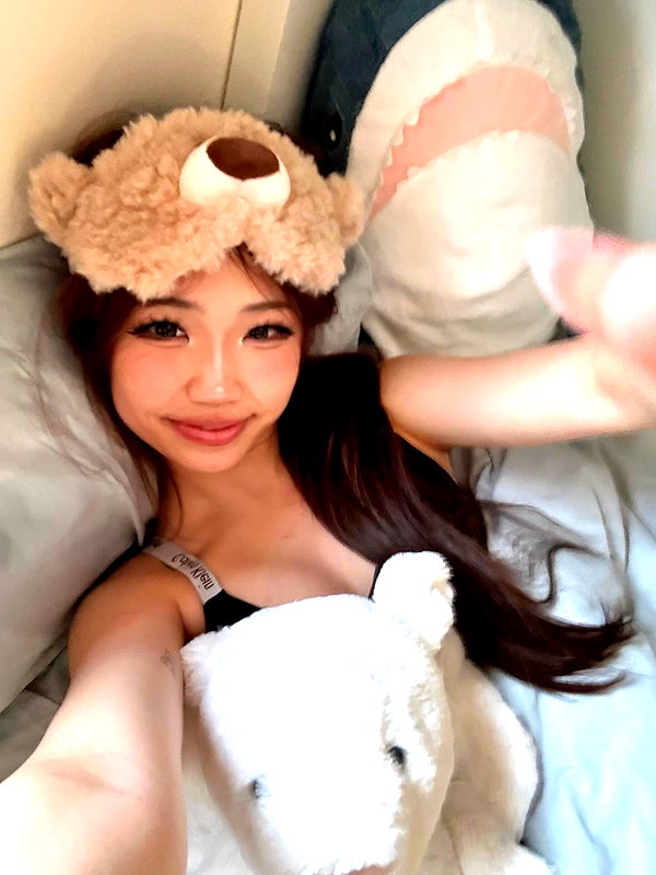 joycee.e instagram image archive image