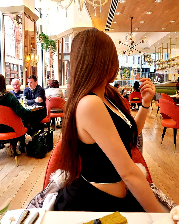 joycee.e instagram image archive image