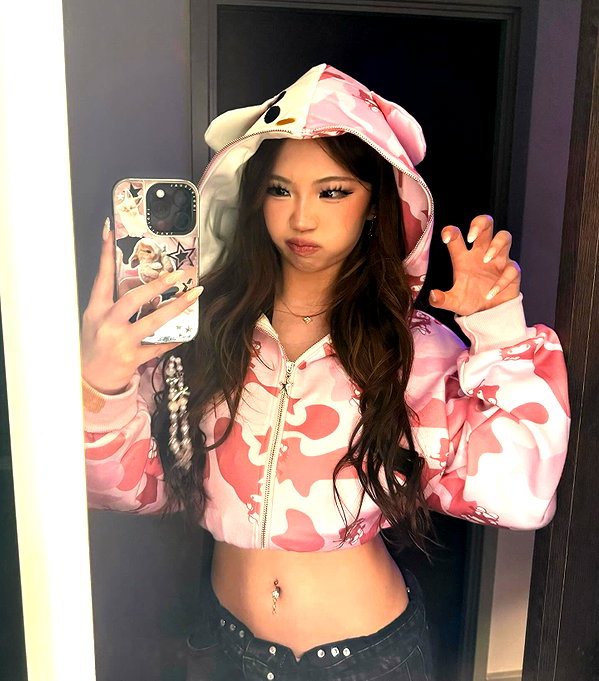 joycee.e instagram image archive image