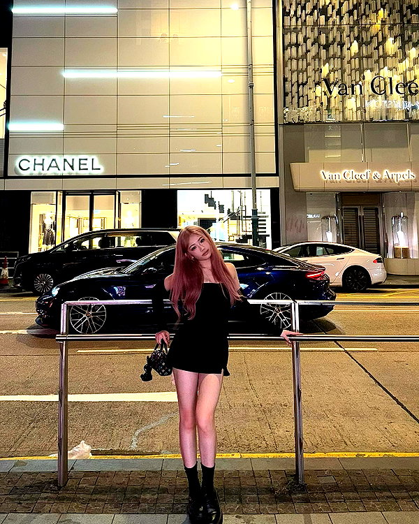 joycee.e instagram image archive image