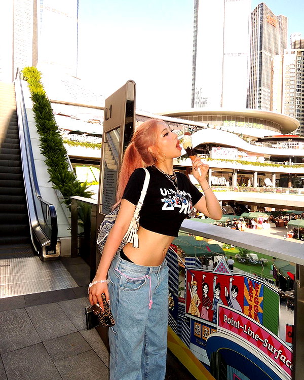joycee.e instagram image archive image