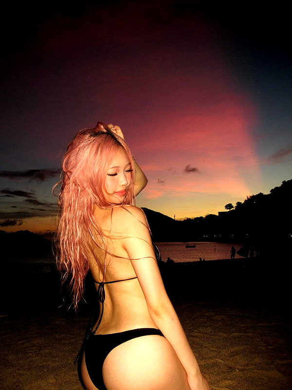 joycee.e instagram image archive image