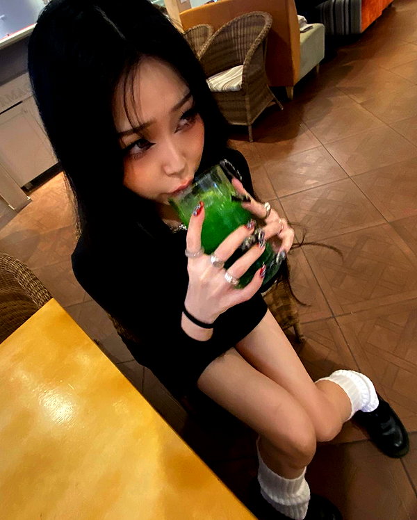 juilovelee instagram image archive image