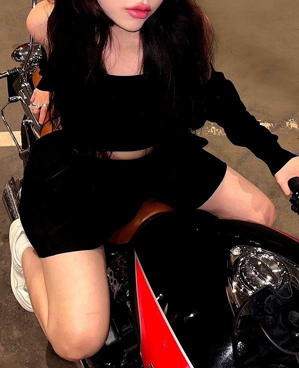 juilovelee instagram image archive image