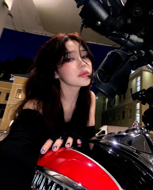 juilovelee instagram image archive image