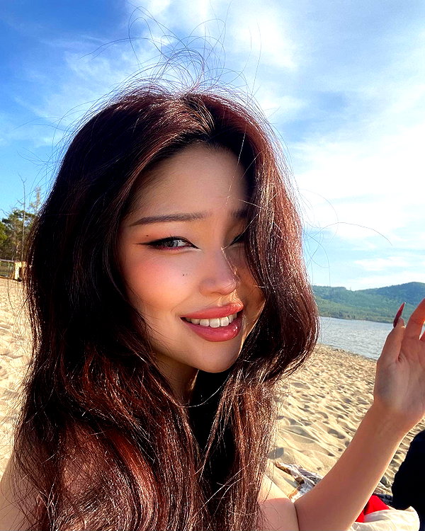 juilovelee instagram image archive image