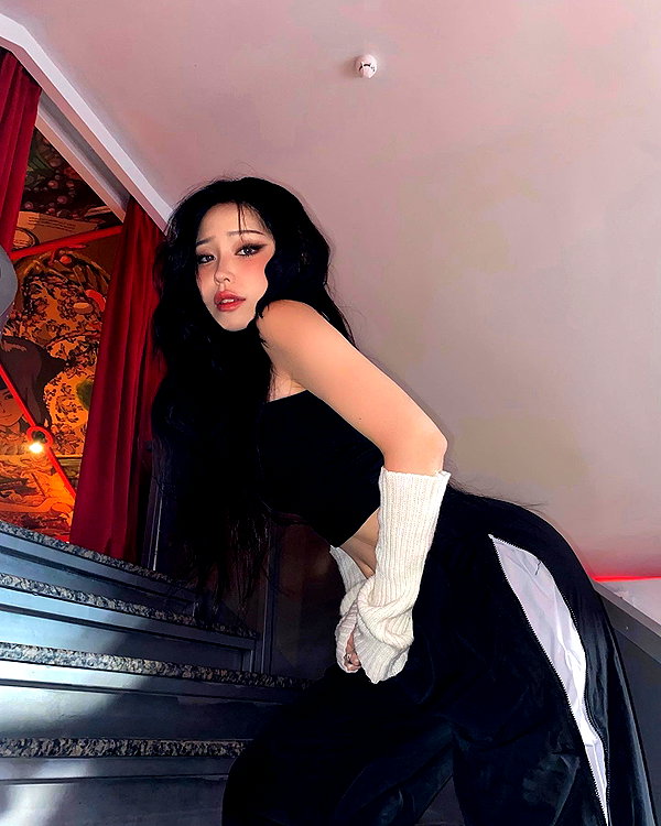 juilovelee instagram image archive image