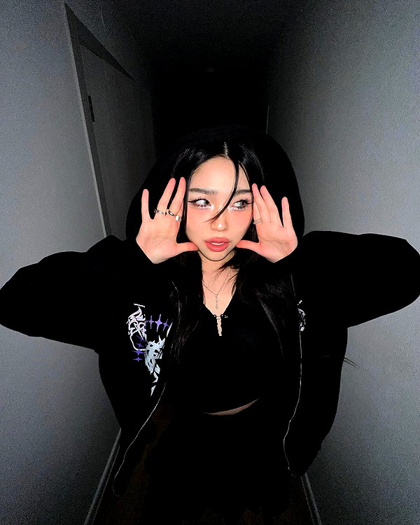 juilovelee instagram image archive image