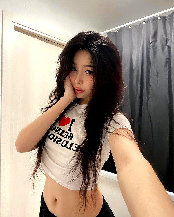 juilovelee instagram image archive image