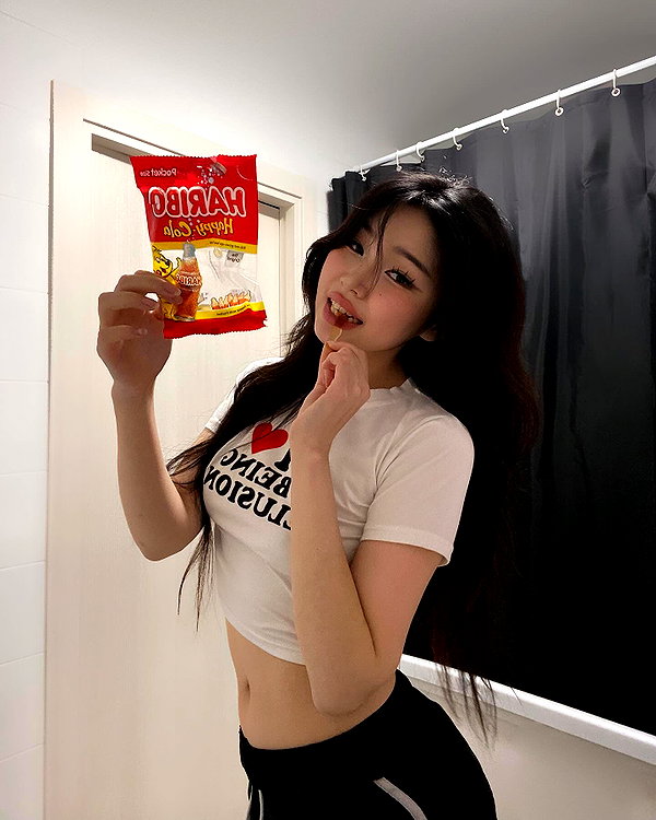 juilovelee instagram image archive image