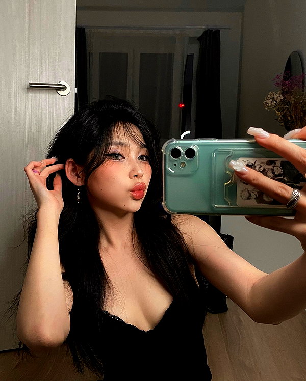 juilovelee instagram image archive image