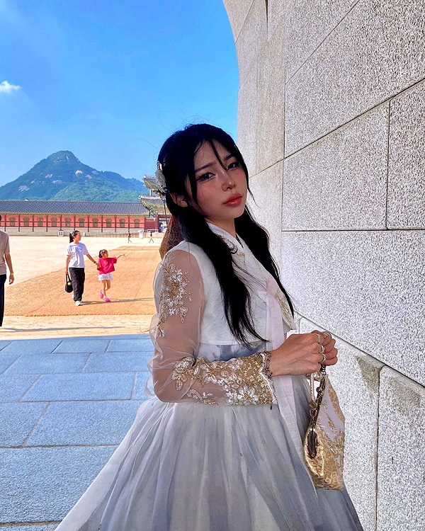 juilovelee instagram image archive image