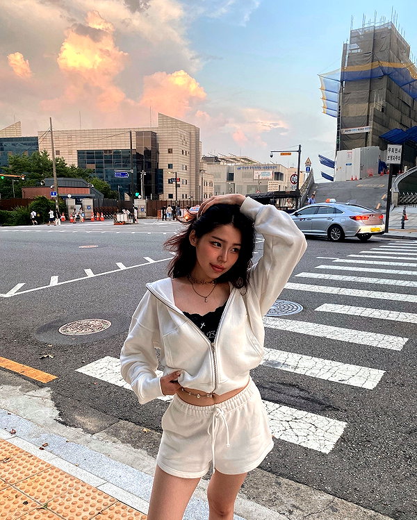 juilovelee instagram image archive image