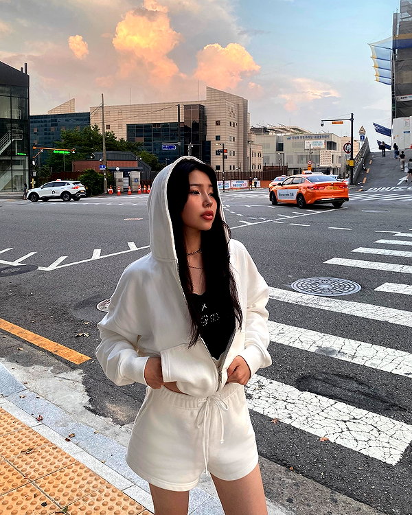juilovelee instagram image archive image