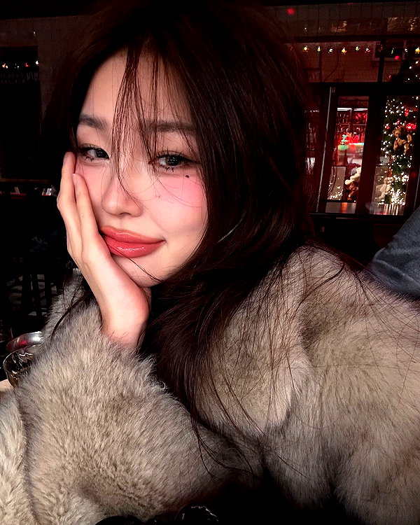 juilovelee instagram image archive image