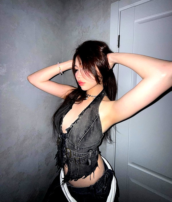 juilovelee instagram image archive image