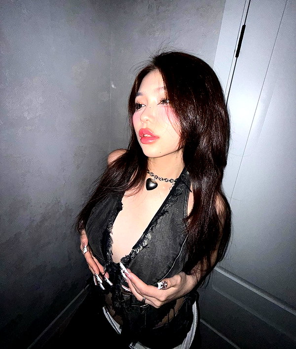 juilovelee instagram image archive image