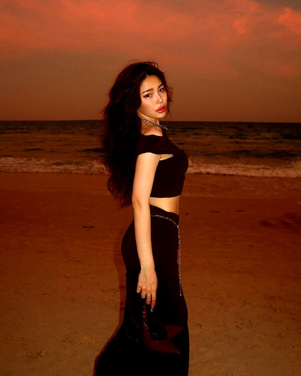 juilovelee instagram image archive image