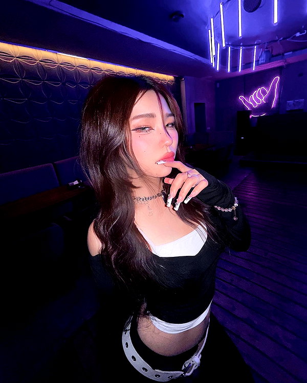 juilovelee instagram image archive image