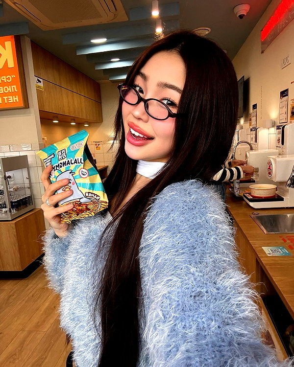juilovelee instagram image archive image