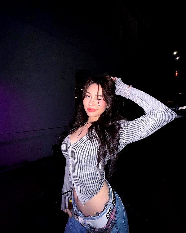 juilovelee instagram image archive image
