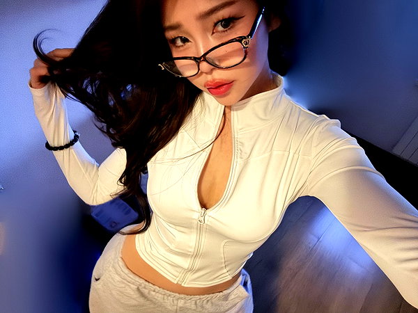 juilovelee instagram image archive image