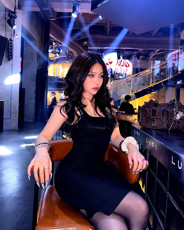 juilovelee instagram image archive image