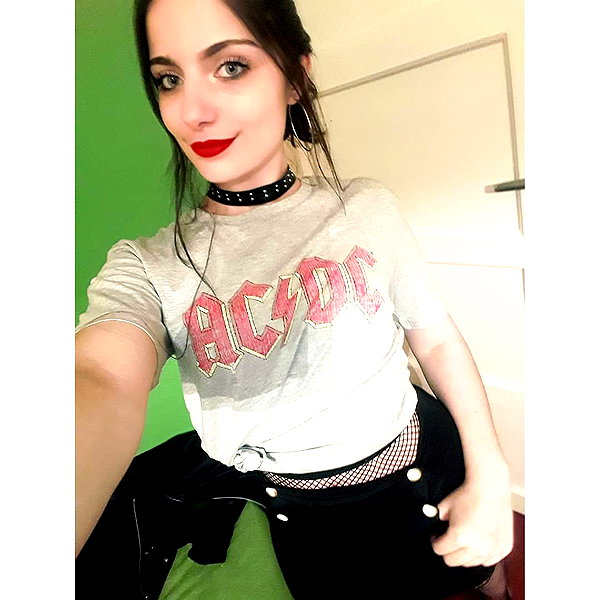 julieta.allegretti instagram image archive image