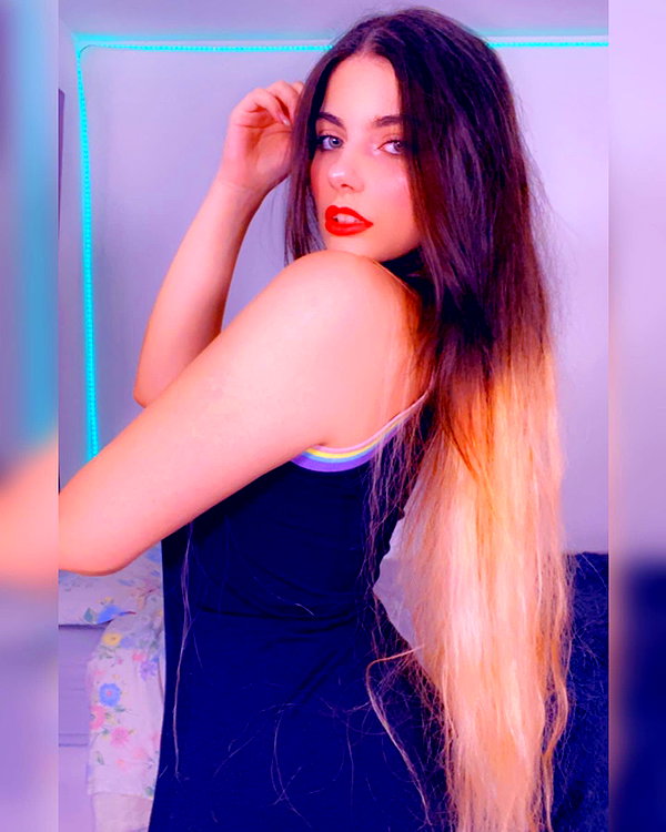 julieta.allegretti instagram image archive image