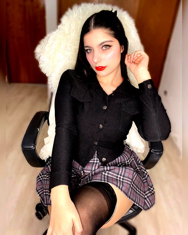 julieta.allegretti instagram image archive image
