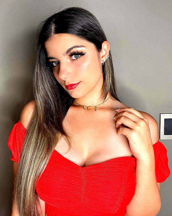 julieta.allegretti instagram image archive image