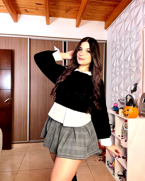 julieta.allegretti instagram image archive image