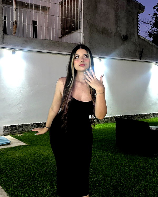 julieta.allegretti instagram image archive image