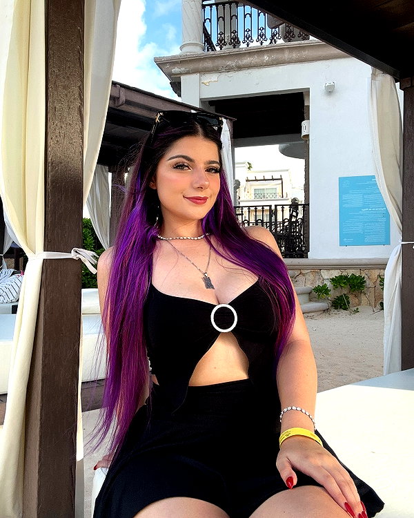 julieta.allegretti instagram image archive image