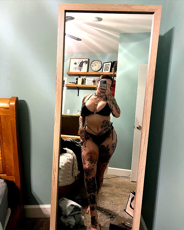 juneeberri instagram image archive image