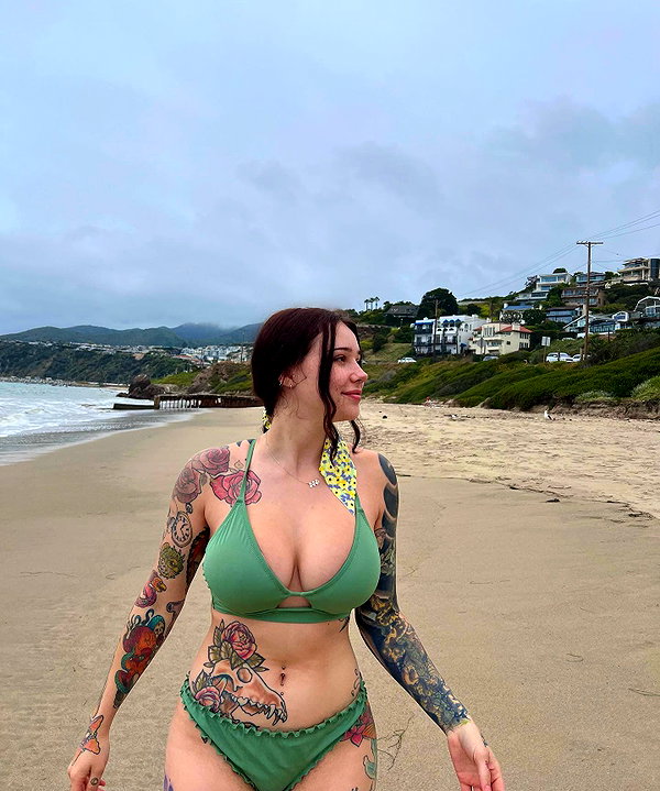 juneeberri instagram image archive image