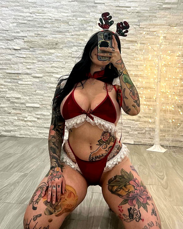 juneeberri instagram image archive image