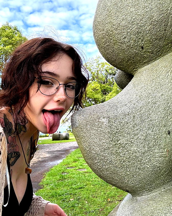 juneeberri instagram image archive image