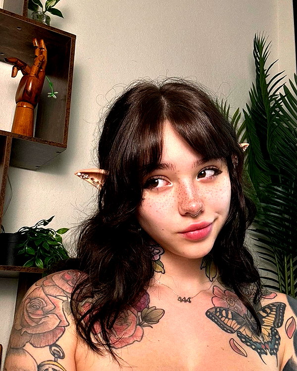 juneeberri instagram image archive image