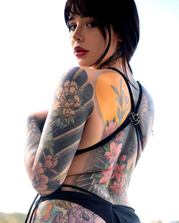 juneeberri instagram image archive image