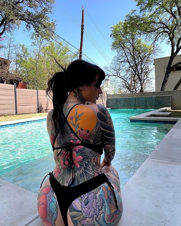 juneeberri instagram image archive image