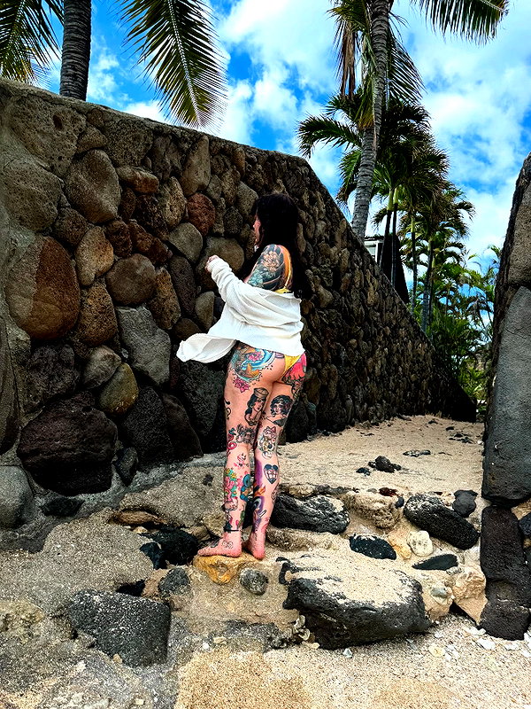 juneeberri instagram image archive image