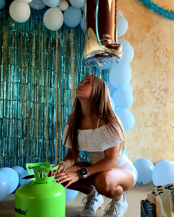 justfranzi.x instagram image archive image
